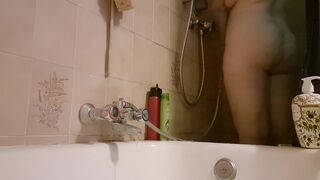 Spying on your nice-looking Italian stepmother in the shower u are such a favourable stepson! - 13 image