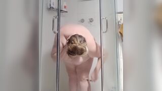 Chunky mamma shower time - 11 image