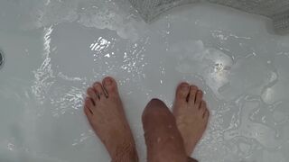 MY STEPMOM IS CRAZY!!! SHE DOESN'T HESITATE TO COME INTO MY BATHROOM WHEN I'M WASHING - 3 image