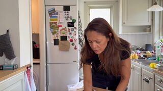 Watch Angelina Love's tight pussy get creampied by Willie Ropes in the kitchen