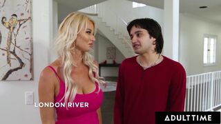 Stepson jerks off to PAWG MILF London River's huge tits while she rides the exercise bike in her yoga pants - 2 image